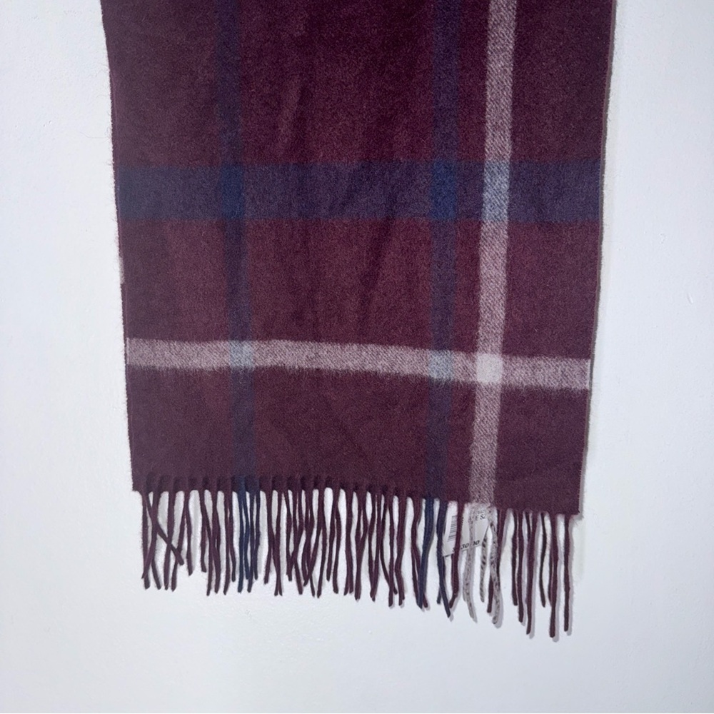 NWT‎ Jos.A.Bank 100 Percent Winter Cashmere Scarf Fringe Deep Plum Purple - Picture 2 of 4